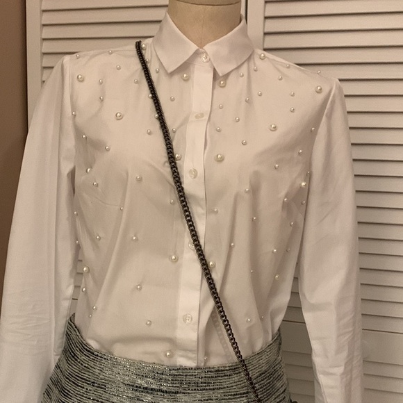 CHARTER Club size M, white button down shirt, cotton and polyester mix. - Picture 1 of 17